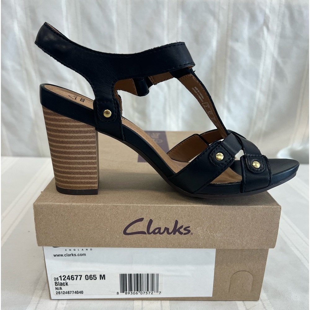 Clark’s Sandals size 6 1/2